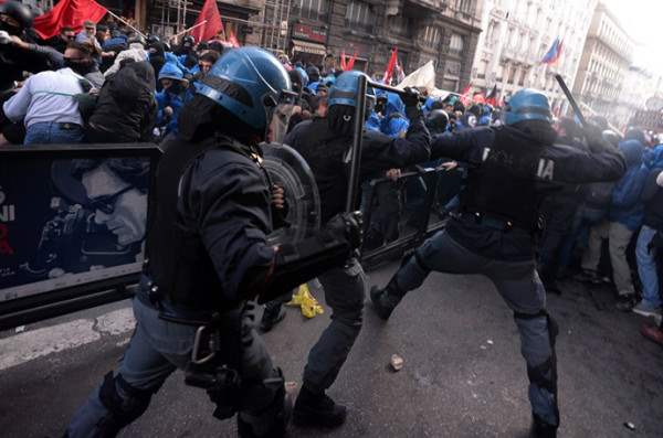 ITALY-POLITICS-DEMO