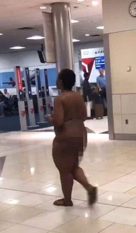 Голая женщина парализовала работу аэропорта Атланты.