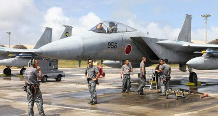 F-15 япония