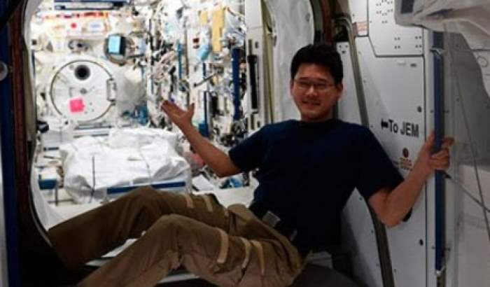 японский астронавт
