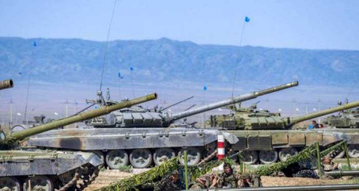 Казахстан провел военный парад
