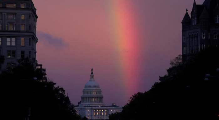 Вечерняя радуга над Капитолием США