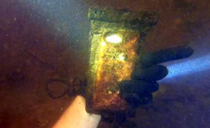 айфон под водой