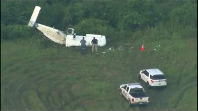 Вертолет разбился в Техасе. ДИСИ 9 самолет авиакатастрофа в долоте Флориды фото.
