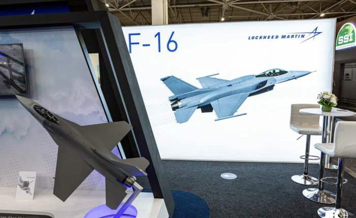 Lockheed Martin, F-16, истребитель,