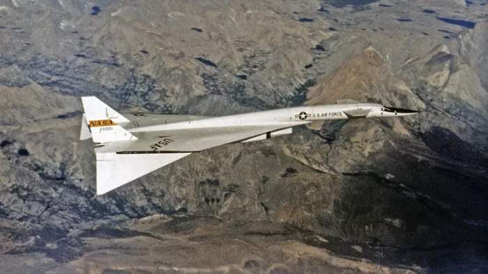 XB-70 Valkyrie, США, бомбардировщик,