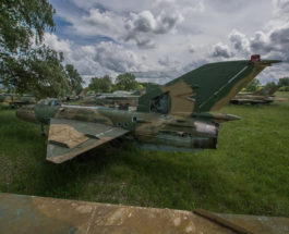 Венгрия, кладбище самолетов, МиГ-21, Су-22,