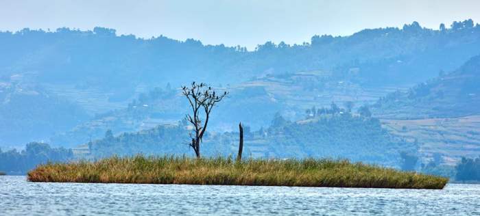 Озеро Буньони, Уганда, Акампене, остров,